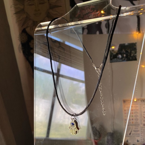 HAMSA HAND EVIL EYE NECKLACE - Picture 2 of 4